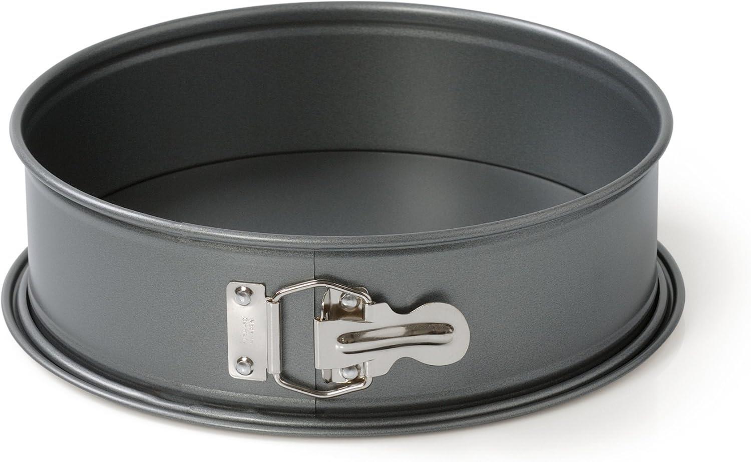 Kaiser Gourmet Kelepçeli Kek Kalıbı 24Cm Kaiser Gourmet Kelepçeli Kek Kalıbı 24Cm