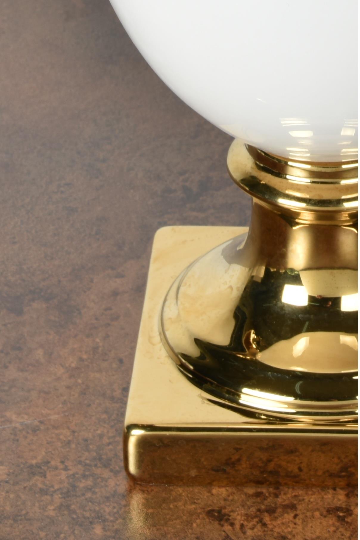 Seta Prowhıte Köşeli Kulplu Kapaklı Vazo Gold Küçük 33*21*46 Seta Prowhıte Köşeli Kulplu Kapaklı Vazo Gold Küçük 33*21*46