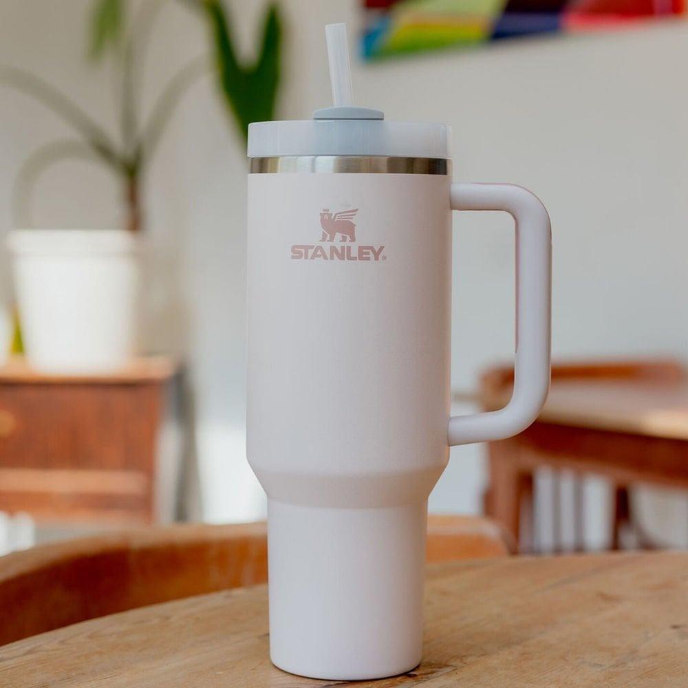 Stanley Quencher Pipetli Termos Bardak 1.18 Lt - Rose Quartz Stanley Quencher Pipetli Termos Bardak 1.18 Lt - Rose Quartz